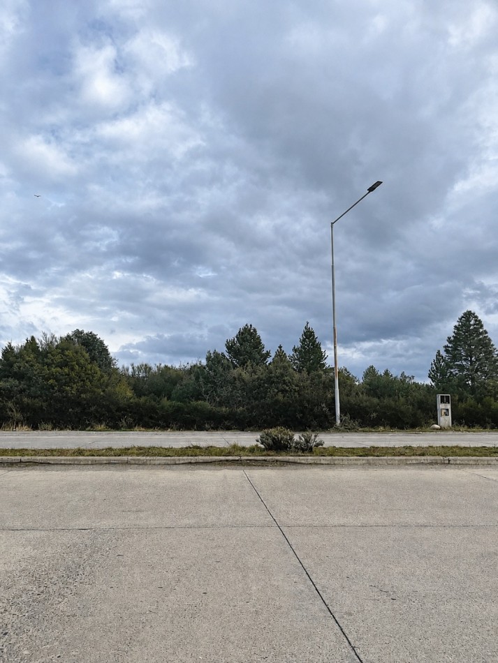 Lote amplio en alquiler con ubicacion estrategica en esquina de Avenida Esandi y ruta Circunvalacion Bariloche