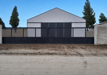 Galpon deposito a estrenar a la venta en zona industrial de Bariloche