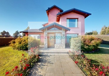 Casa 6 amb con quincho o posibilidad de depto anexo en Dina Huapi a 15 km de Bariloche